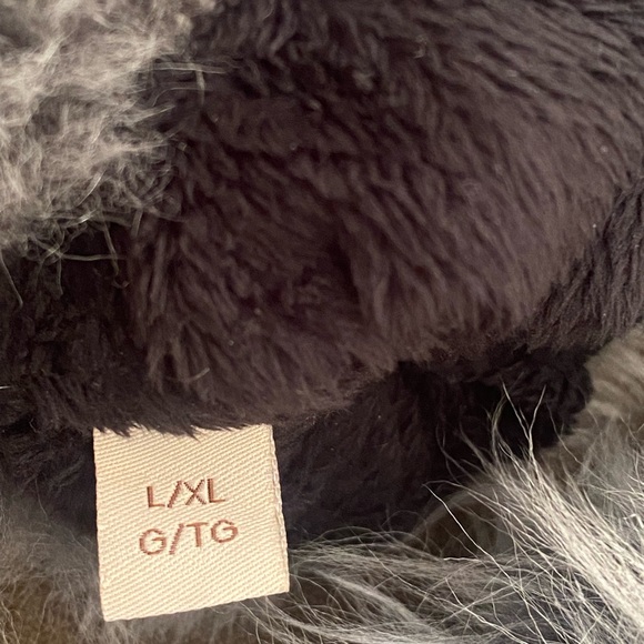 UGG Quilted Smart Mittens - Mismatched Sizes - As Is - Picture 8 of 13